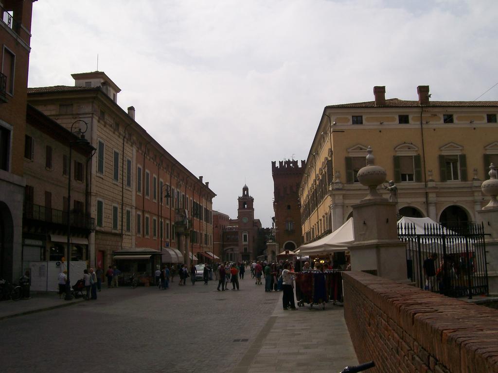 Apartamento Be Happy Ferrara Exterior foto